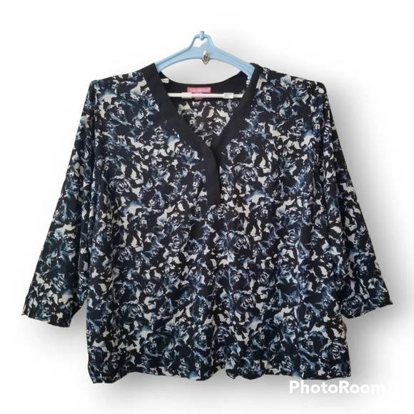 Woman Within 4X Floral V Neck Top - Picture 1 of 7